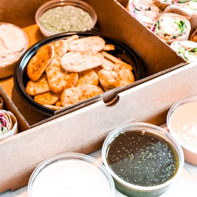 10 Person Wrap Spread.